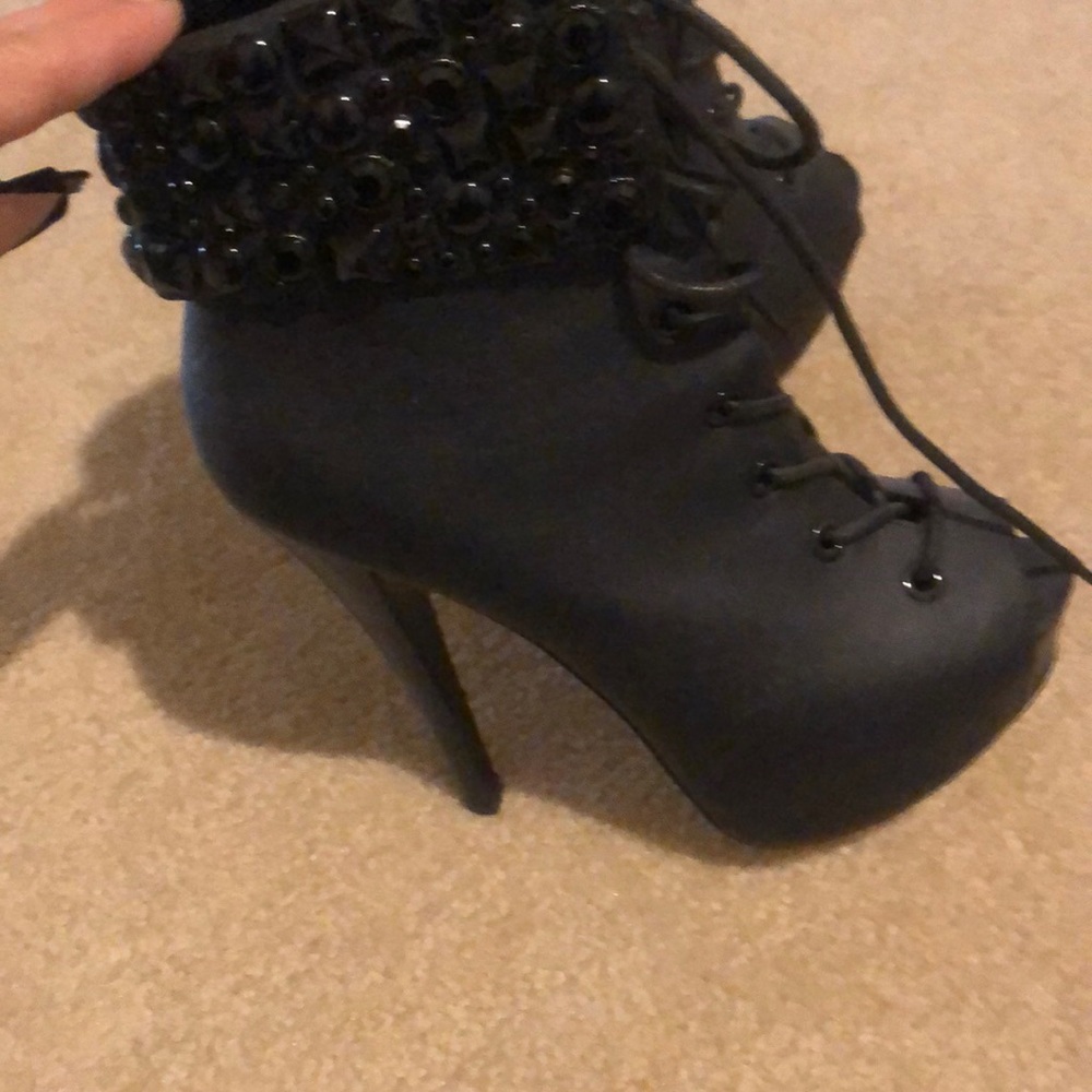 Black Bebe peep toe bootie, worn once size 6